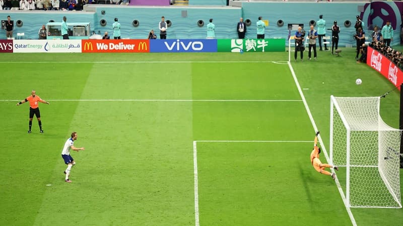 Bạn nên phân tích kỹ lối chơi và số lần vào vòng cấm hai đội khi soi kèo penalty
