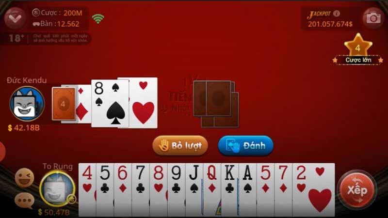 Tiến lên miền nam trong game bài V9bet có lối chơi cực thu hút